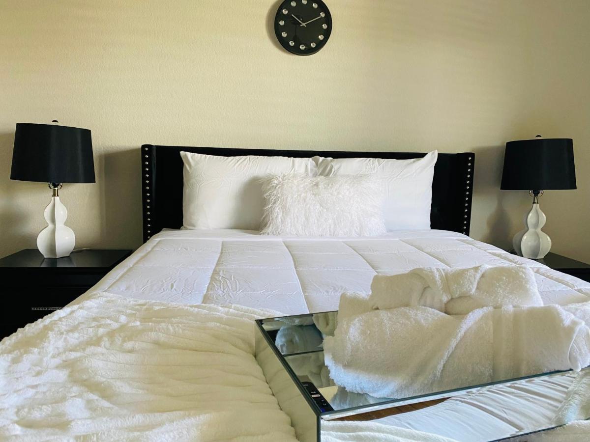Fashionable Stylish Apartment Houston Ngoại thất bức ảnh